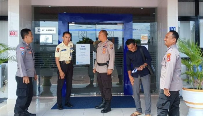 Patroli Polsek Ampana Kota Sambangi Petugas Security BRI KCP Ampana