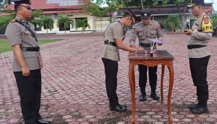 Kapolres Touna saat mempimpin Sertijab Kasat Lantas.