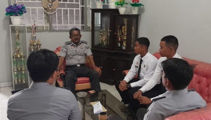 Kepala Subbagian Tata Usaha Lapas Ampana Terima 2 Orang CPNS Baru